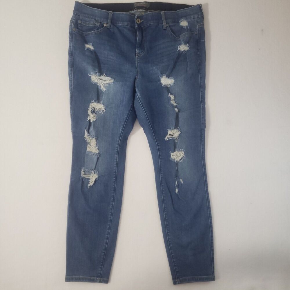Torrid Womens Distressed Jeans Size 20R. Comfort Waist Bombshell Skinny  Stretch